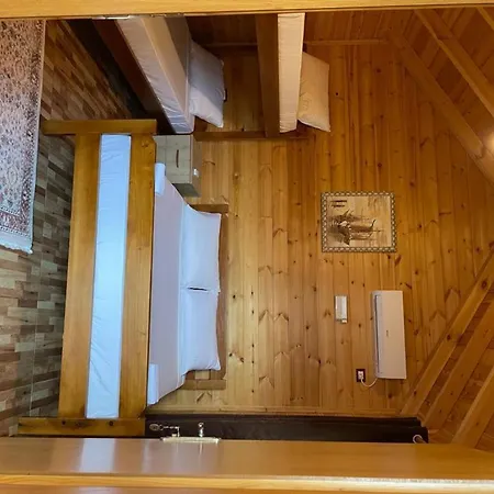 Casa de hóspedes Shija E Natyres Rec