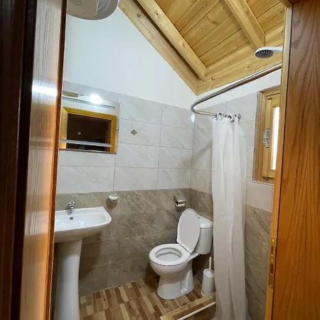 Shija E Natyres Гостевой дом