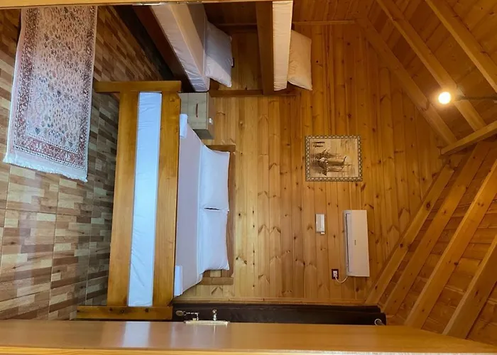 Pensión Shija E Natyres Rec