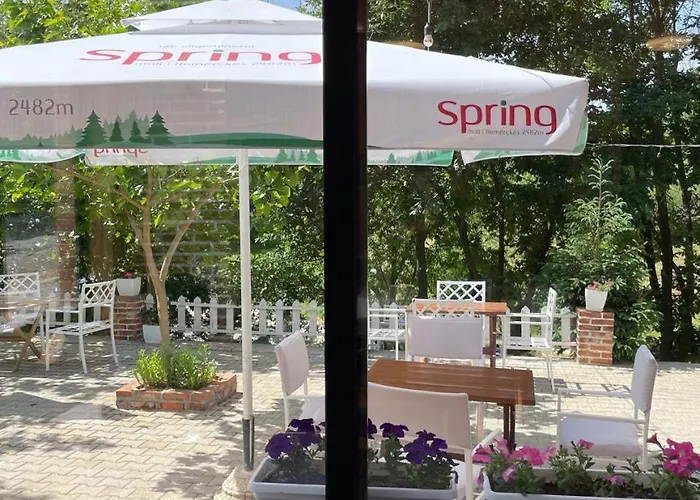 Shija E Natyres Pensión Rec